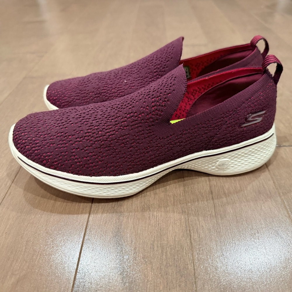 Skechers Goga Max Slip-On Walking Shoes – Burgundy Knit – Women’s 7.5